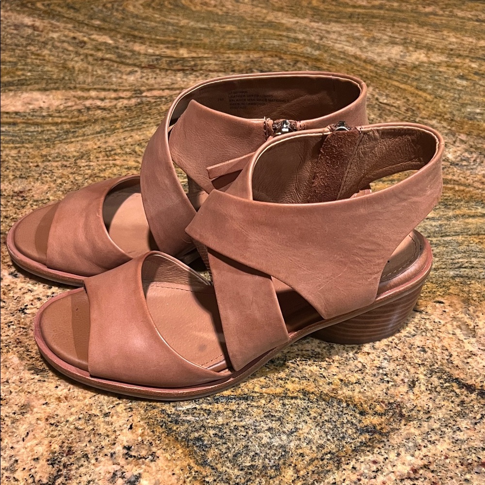 Sofft Blush Pink Leather Sandals